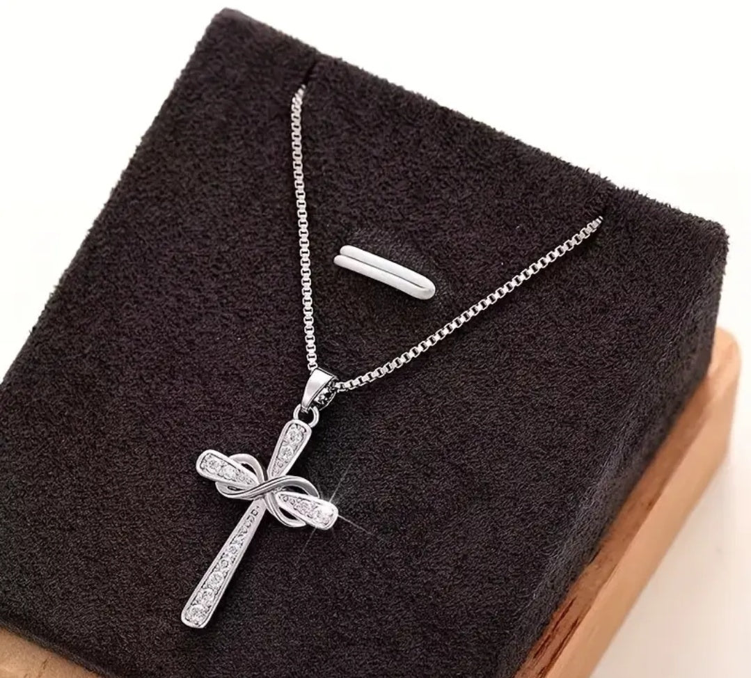 Infinite Love Necklace – Sterling Silver